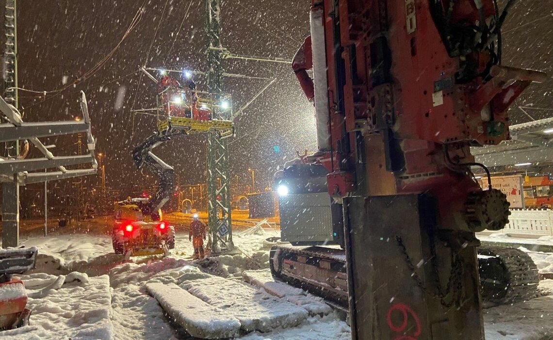 Bahnhof Freilassing 02 Schnee Klein