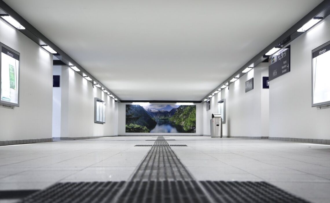 Bahnhof Freilassing Durchgang Klein