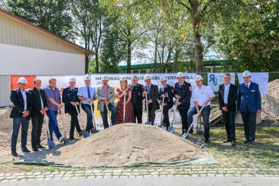 spatenstich-feuerwehr spatenstich-feuerwehr