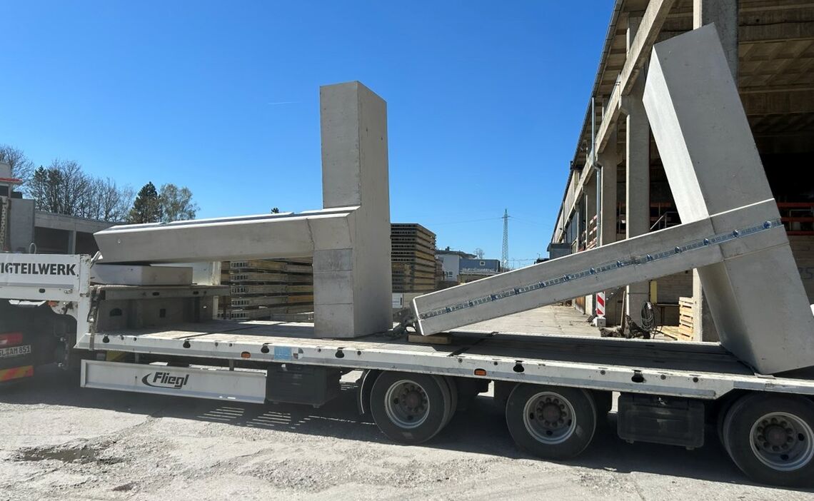 Winkelwand Transport